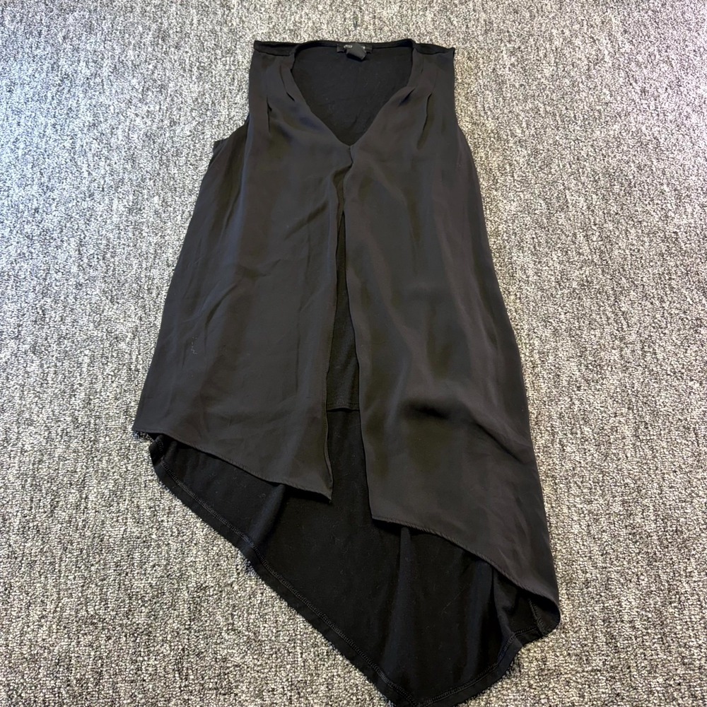 White House Black Market Blouse Top Womens XS Black Asymmetrical Hem V Neck